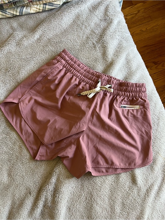 Vuori Pants - Vuori Women’s Rose Pink Clementine Shorts Medium
